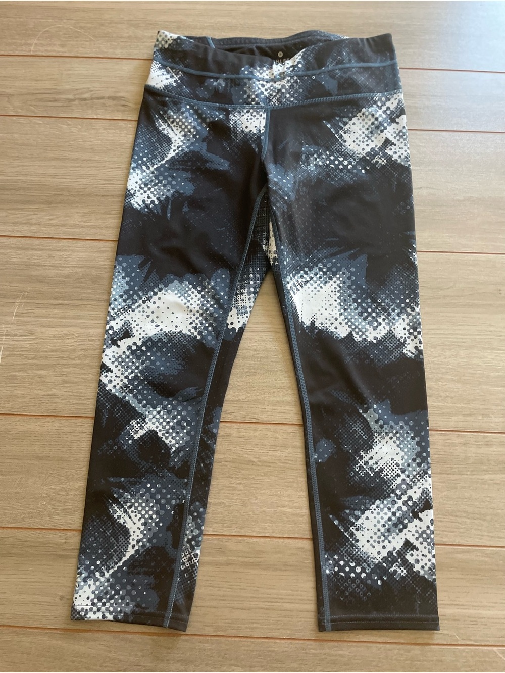 Athleta women's small athletic capris pants